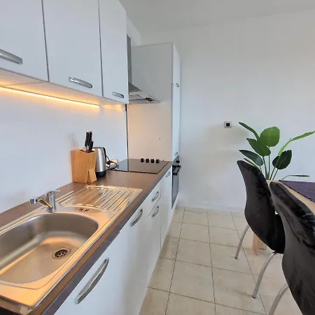 아파트 Luminous *